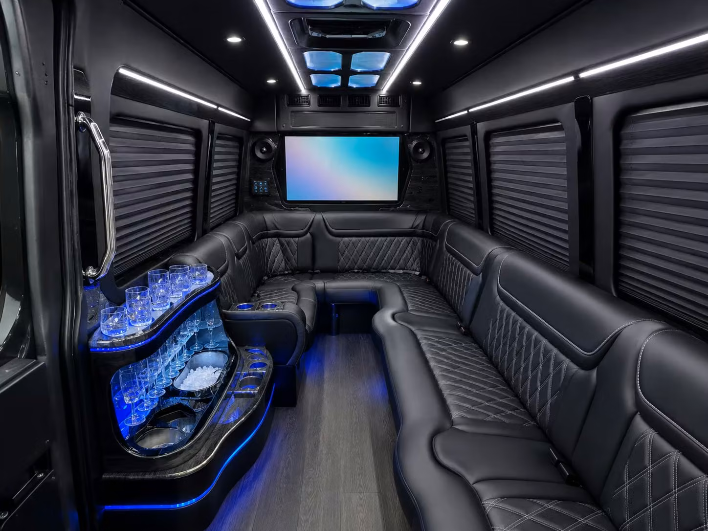 for quick and easy transportation to the colosseum at caesars palace and mgm grand garden arena