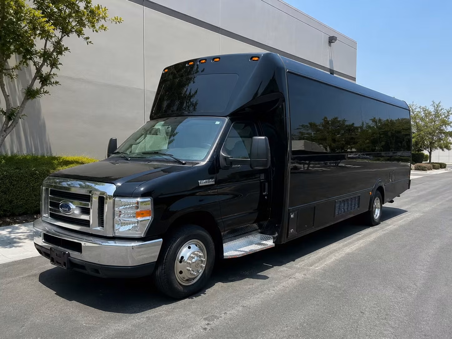 north las vegas groups love party buses for allegiant stadium concert nights